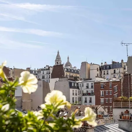 Apartment Dernier Etage A Montmartre