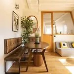 Dernier Etage A Montmartre